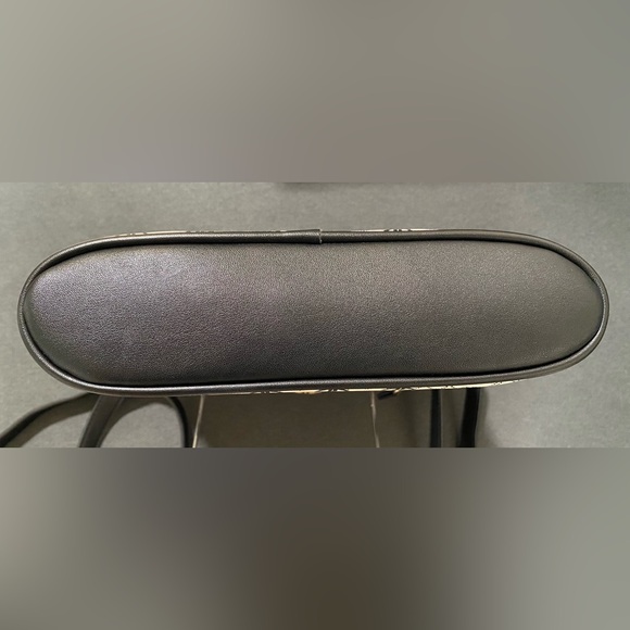 Giani Bernini Tonal Signature Crossbody - Picture 6 of 16